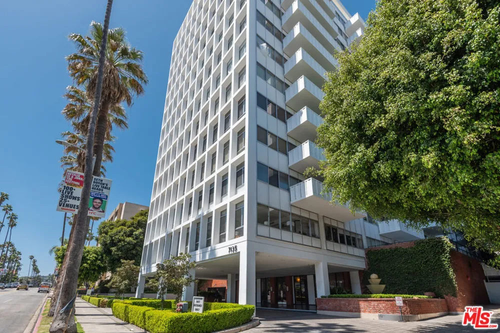 7135 Hollywood Boulevard #206 Los Angeles, CA 90046