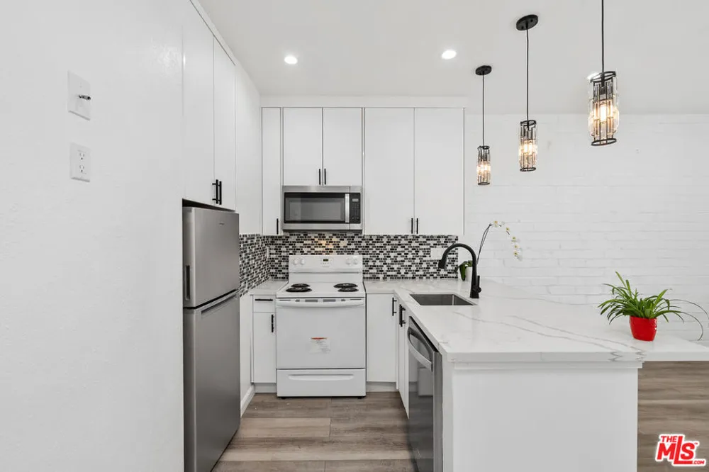 1440 VETERAN AVENUE #217 Los Angeles, CA 90024