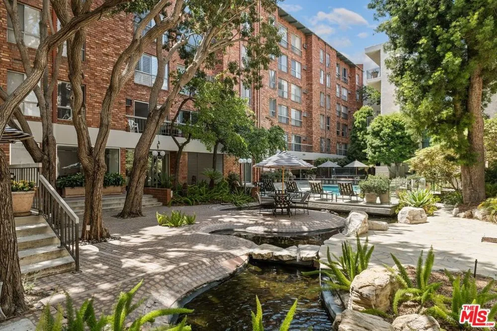 1440 VETERAN AVENUE #217 Los Angeles, CA 90024