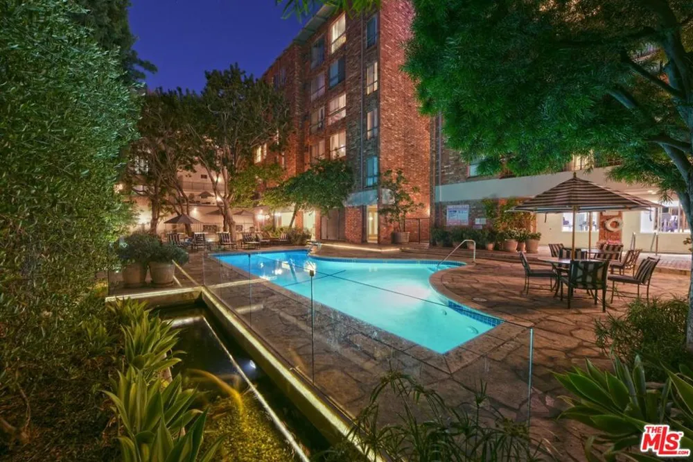 1440 VETERAN AVENUE #217 Los Angeles, CA 90024