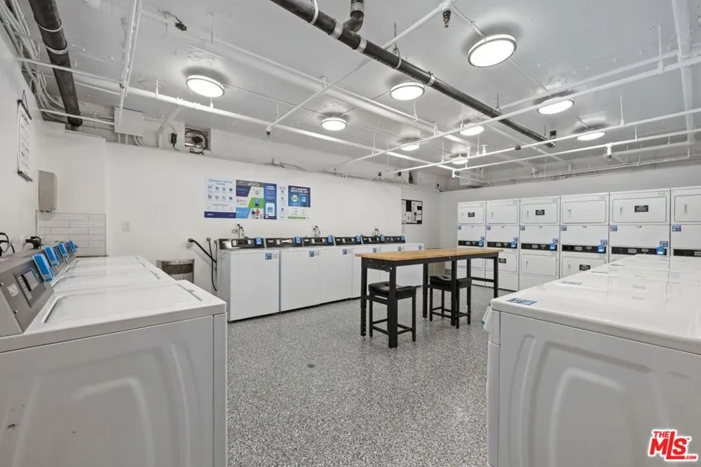 1440 VETERAN AVENUE #217 Los Angeles, CA 90024