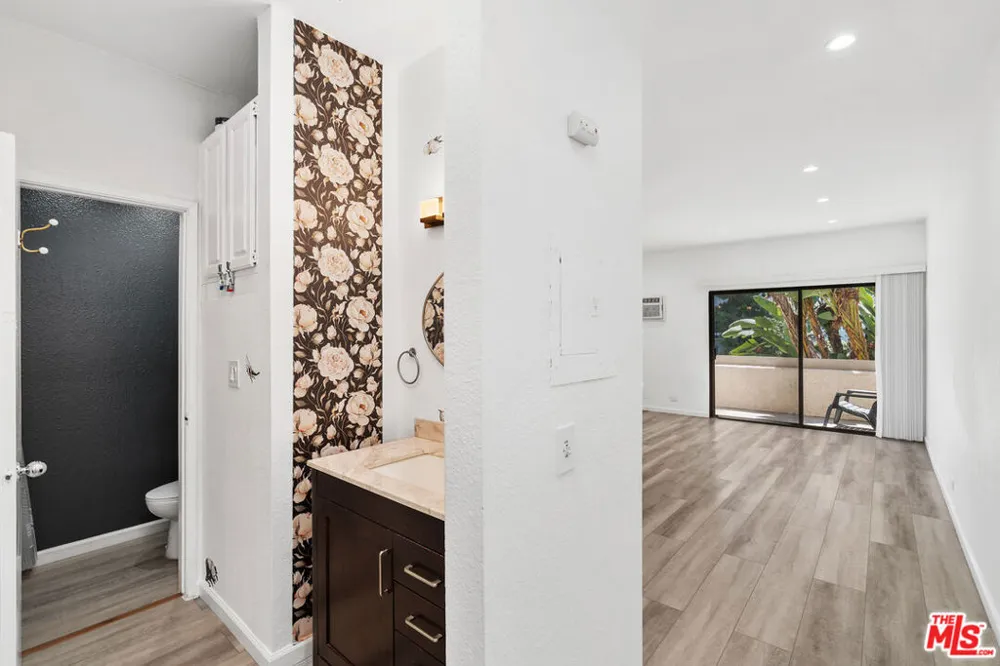 1440 VETERAN AVENUE #217 Los Angeles, CA 90024