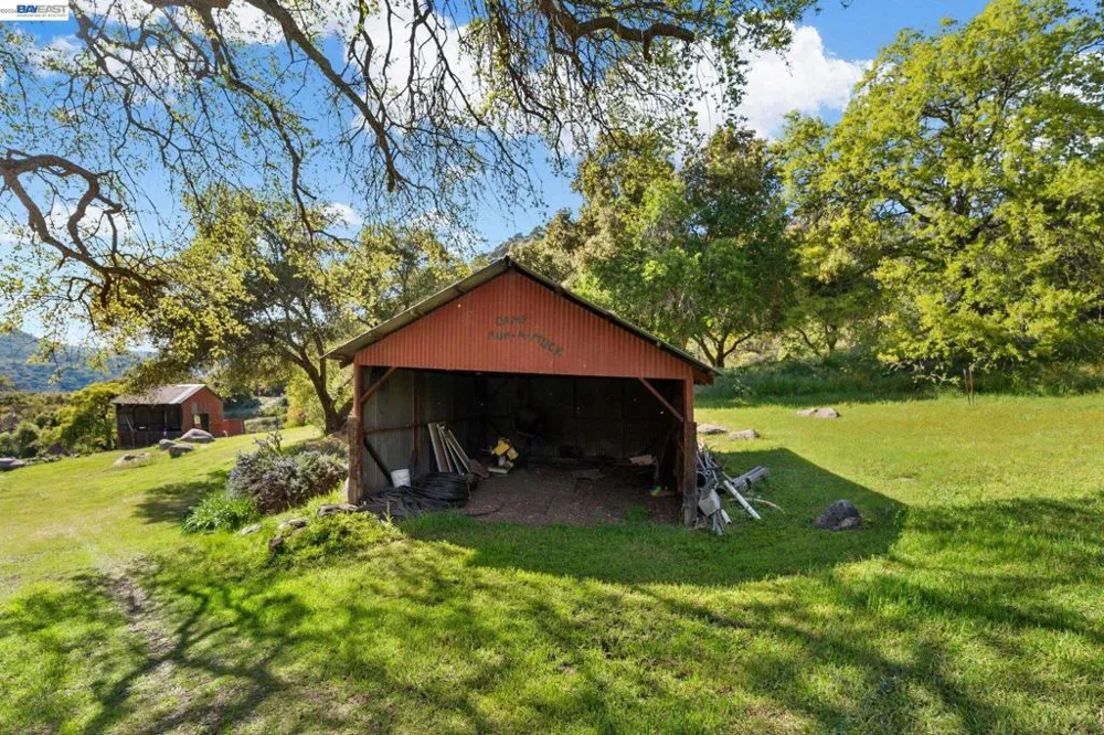48250 S Fork Dr Three Rivers, CA 93271