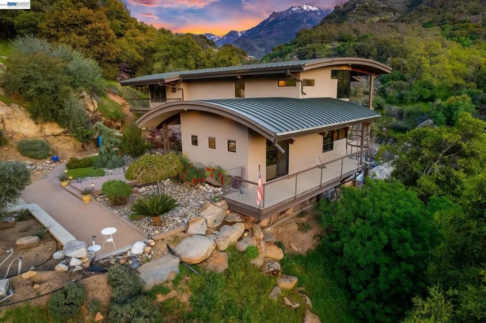 48250 S Fork Dr Three Rivers, CA 93271