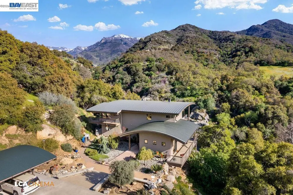 48250 S Fork Dr Three Rivers, CA 93271