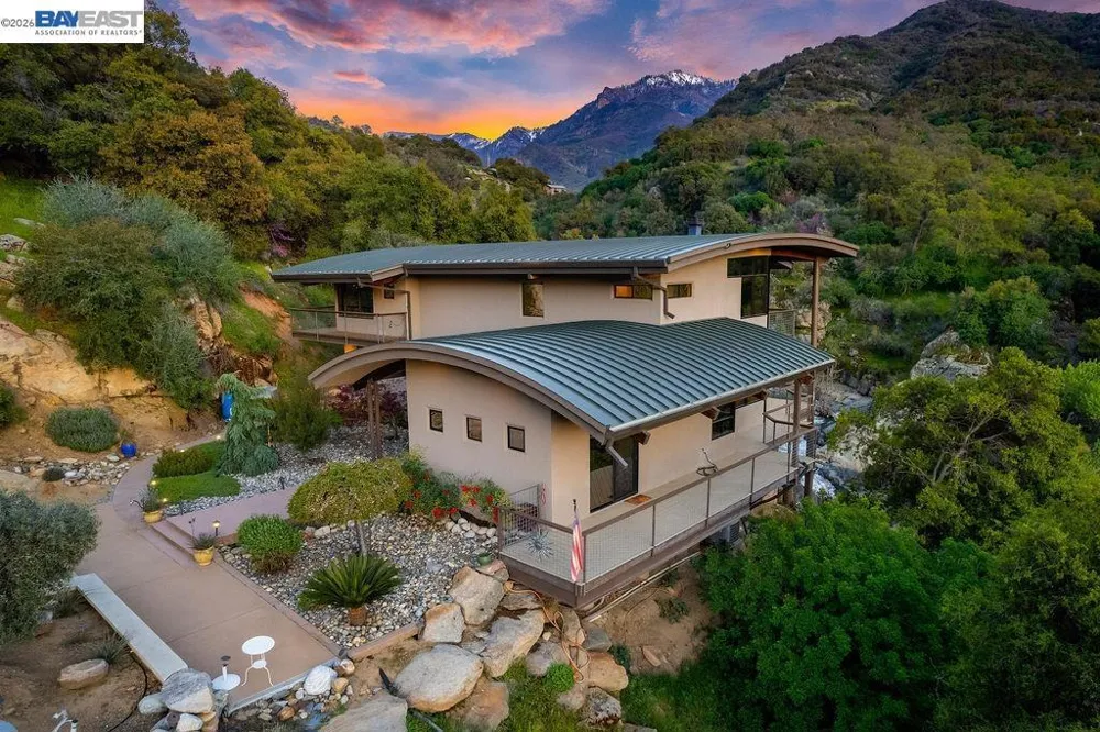 48250 S Fork Dr Three Rivers, CA 93271