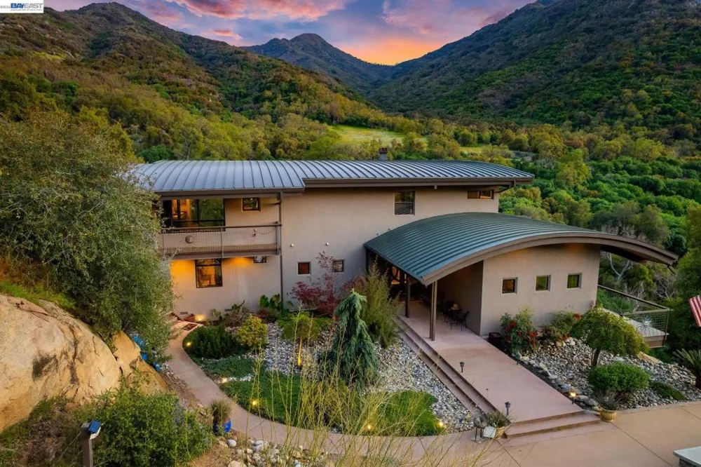 48250 S Fork Dr Three Rivers, CA 93271
