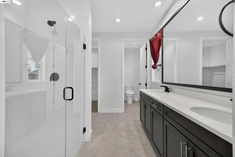 619 Heathridge Street Manteca, CA 95336