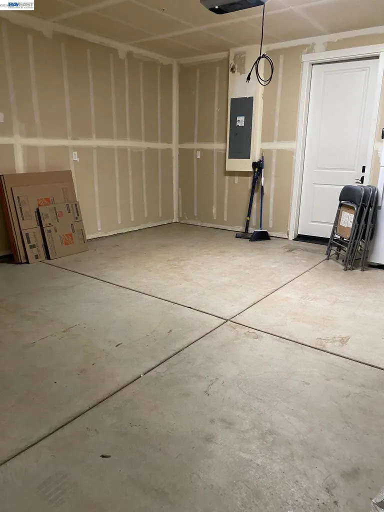 619 Heathridge Street Manteca, CA 95336