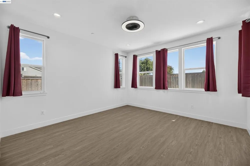 619 Heathridge Street Manteca, CA 95336