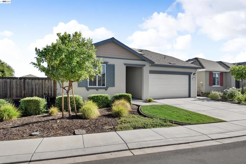 619 Heathridge Street Manteca, CA 95336