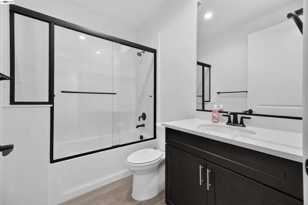 619 Heathridge Street Manteca, CA 95336