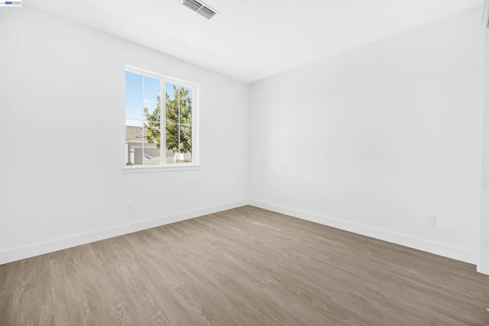 619 Heathridge Street Manteca, CA 95336
