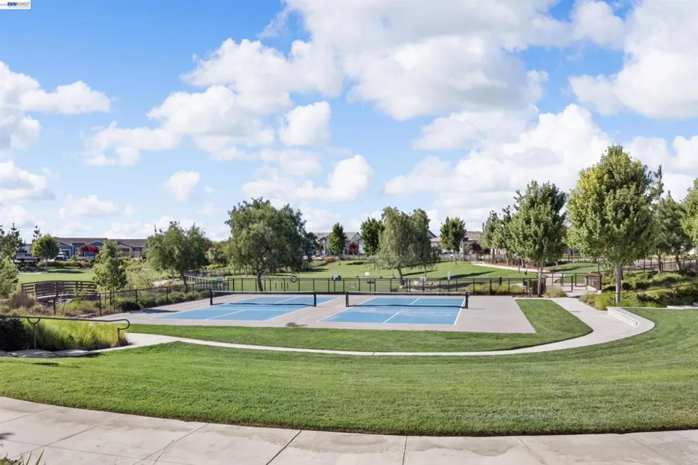 619 Heathridge Street Manteca, CA 95336