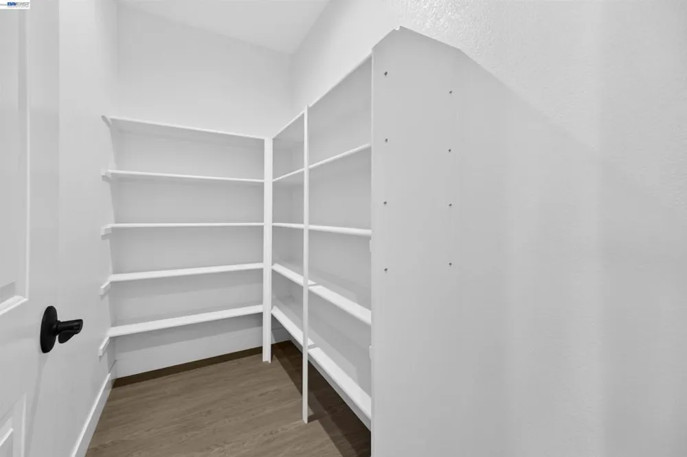 619 Heathridge Street Manteca, CA 95336