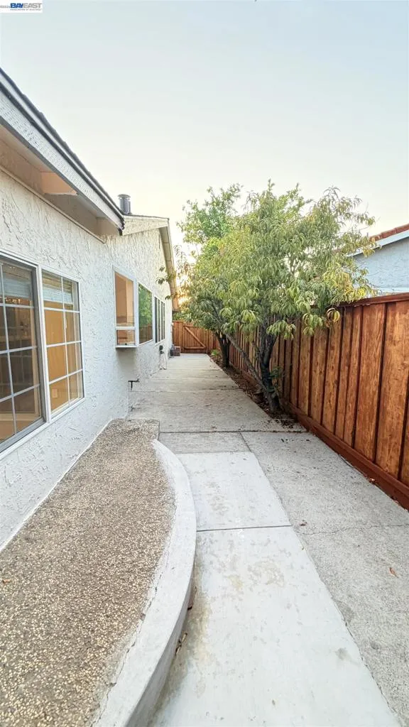 174 Cheltenham Pl San Jose, CA 95139
