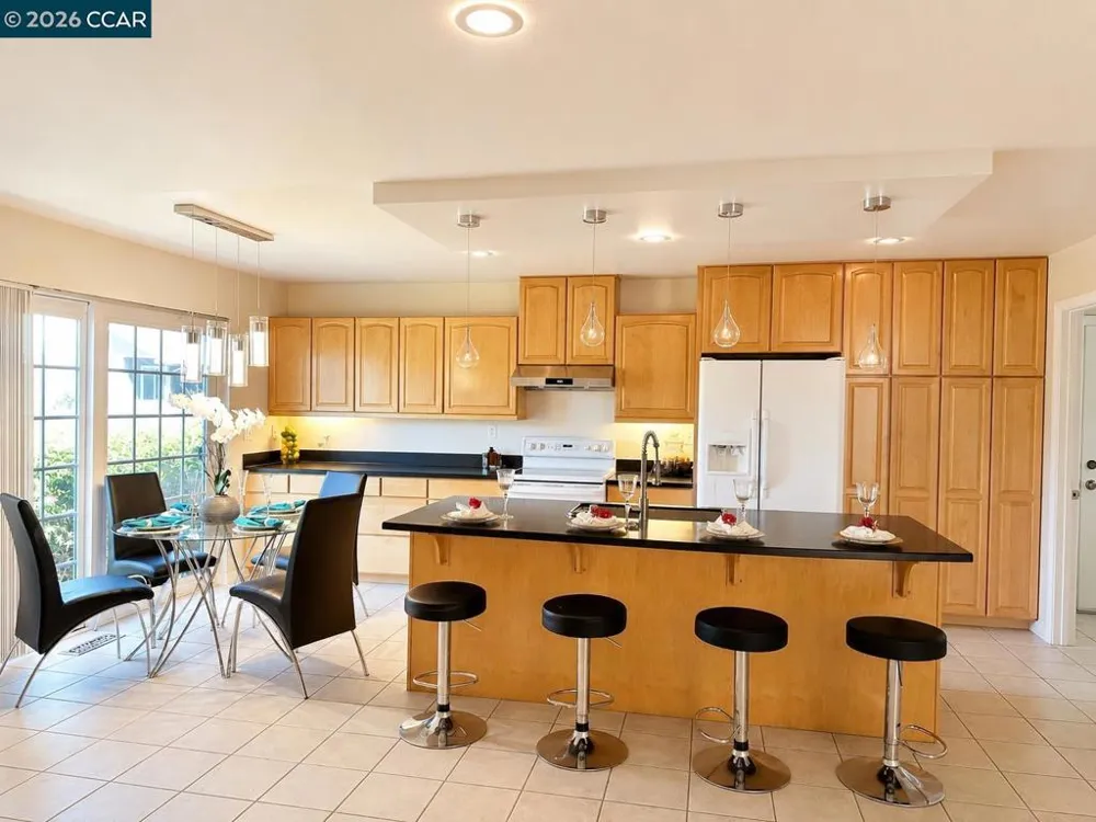 4334 Santa Rita Rd El Sobrante, CA 94803