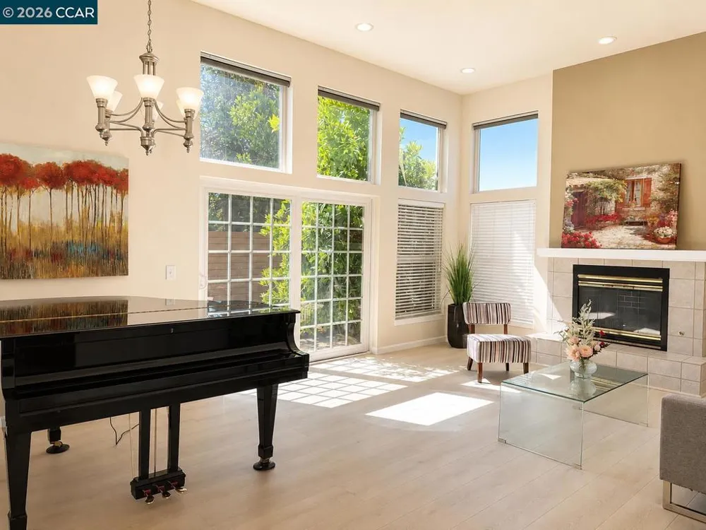 4334 Santa Rita Rd El Sobrante, CA 94803