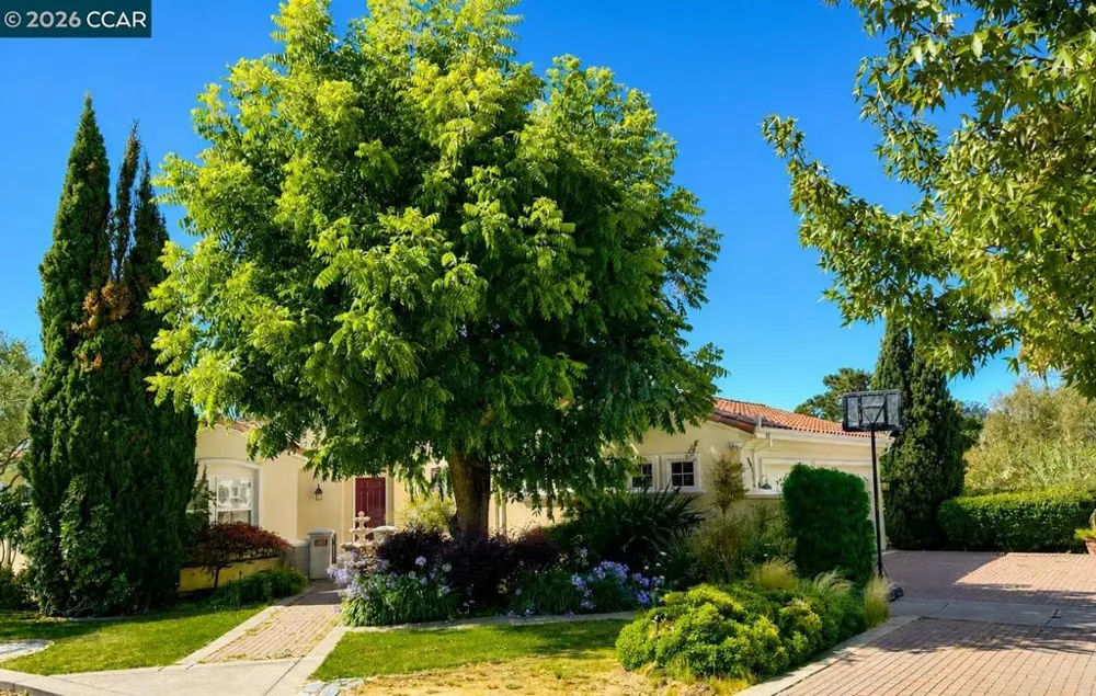 4334 Santa Rita Rd El Sobrante, CA 94803