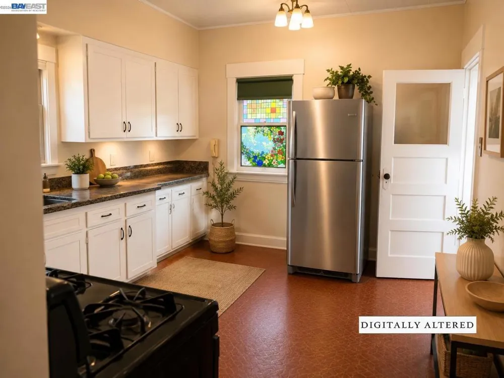 2105 Encinal Ave Alameda, CA 94501