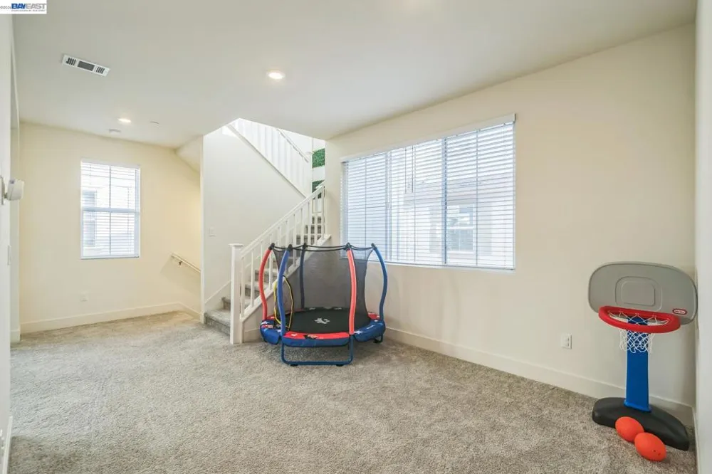 37231 Sand Bar Pl Newark, CA 94560