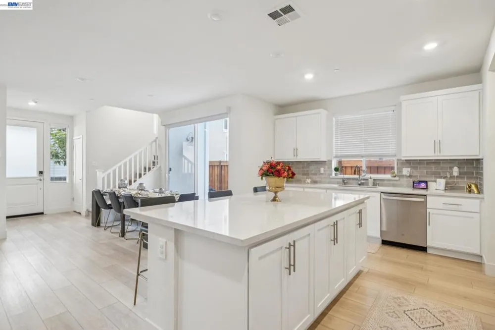 37231 Sand Bar Pl Newark, CA 94560