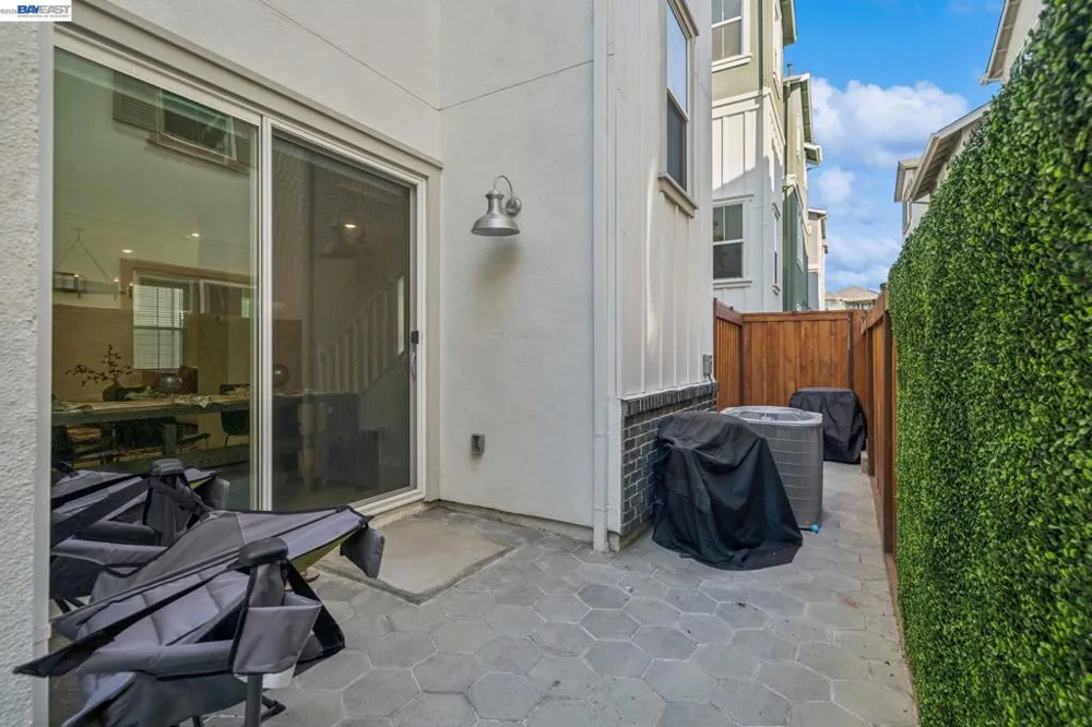 37231 Sand Bar Pl Newark, CA 94560