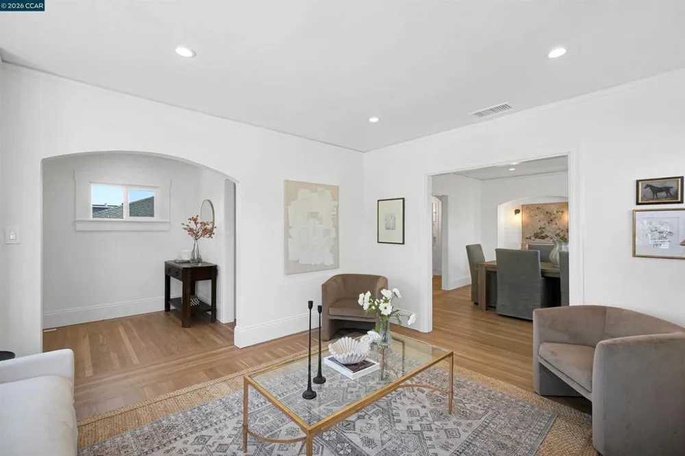 1300 Kains Ave Berkeley, CA 94702
