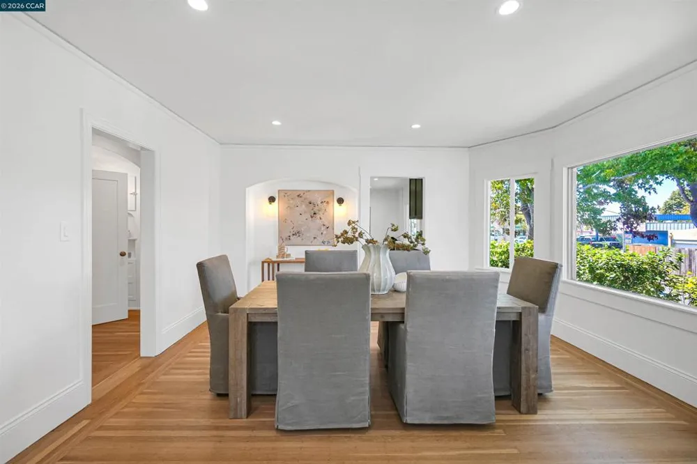 1300 Kains Ave Berkeley, CA 94702