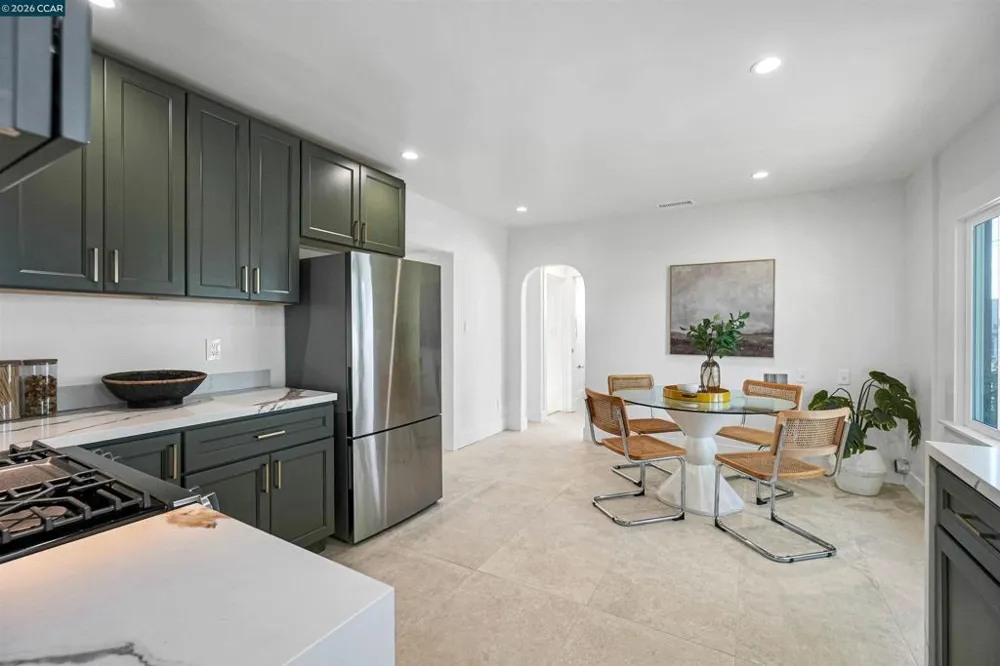 1300 Kains Ave Berkeley, CA 94702