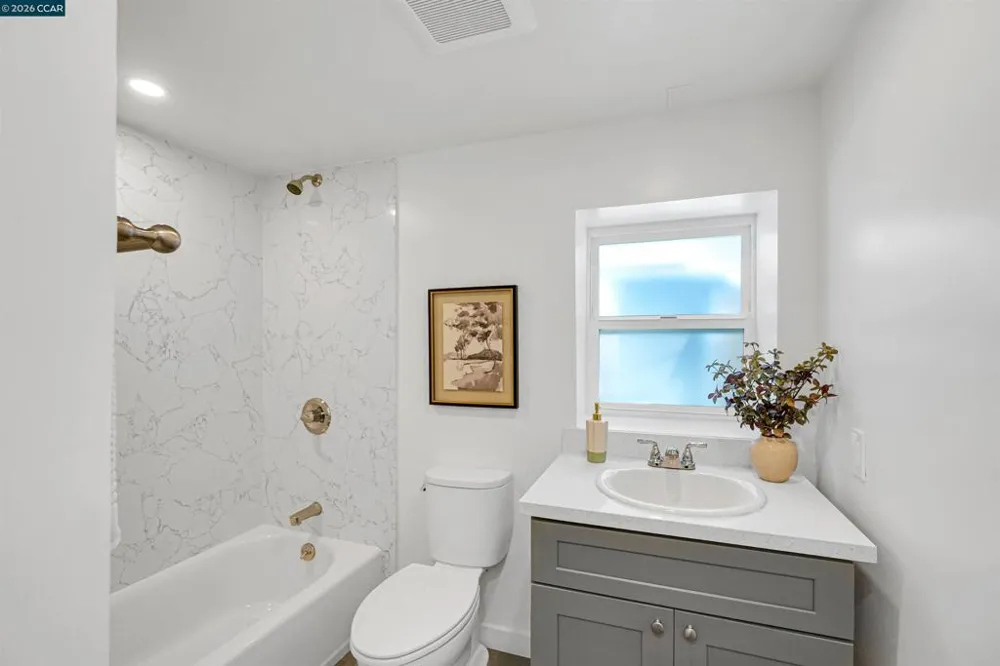 1300 Kains Ave Berkeley, CA 94702