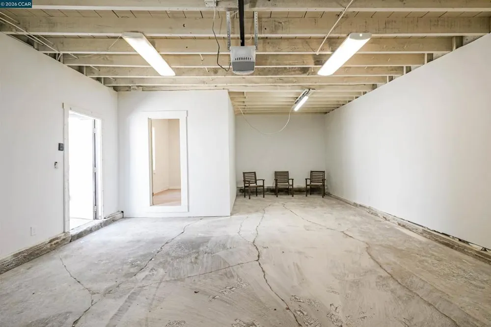 1300 Kains Ave Berkeley, CA 94702