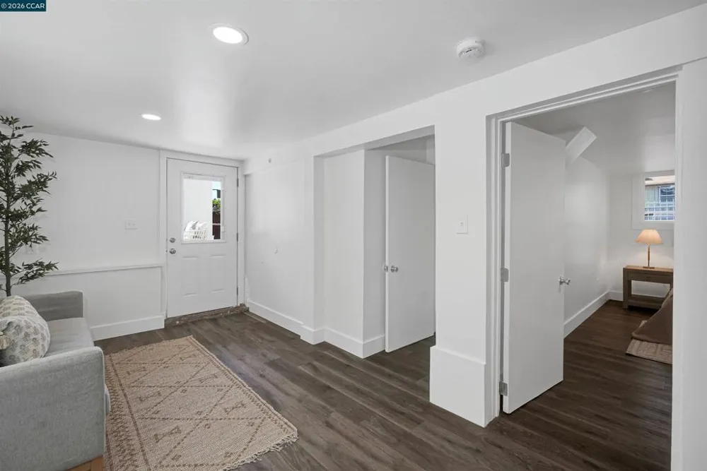 1300 Kains Ave Berkeley, CA 94702