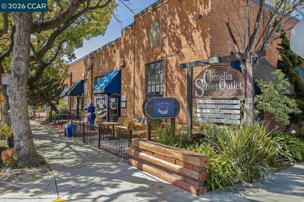 1300 Kains Ave Berkeley, CA 94702