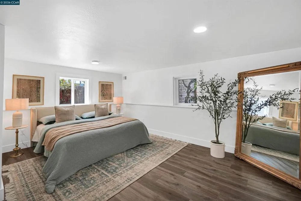 1300 Kains Ave Berkeley, CA 94702
