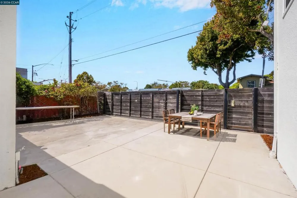 1300 Kains Ave Berkeley, CA 94702