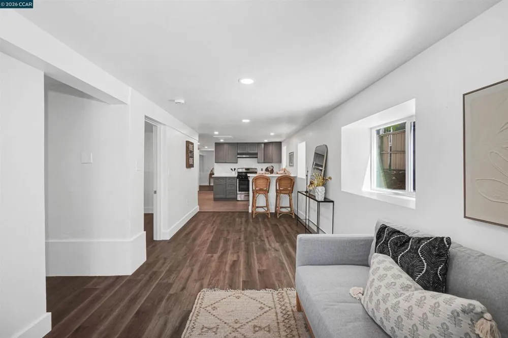 1300 Kains Ave Berkeley, CA 94702