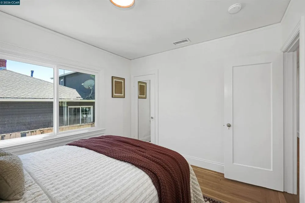1300 Kains Ave Berkeley, CA 94702