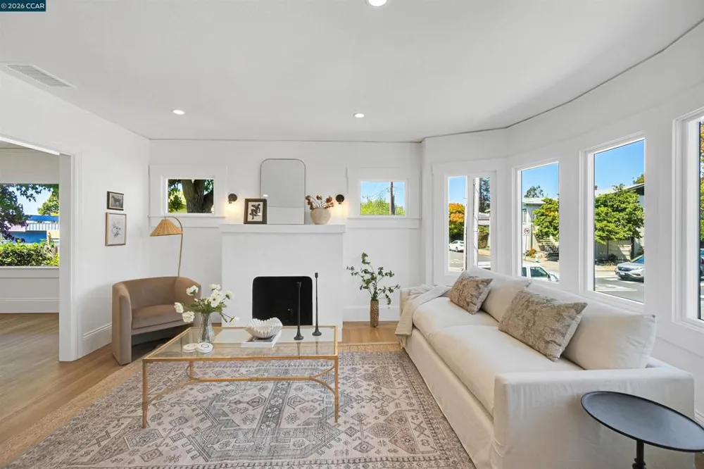 1300 Kains Ave Berkeley, CA 94702