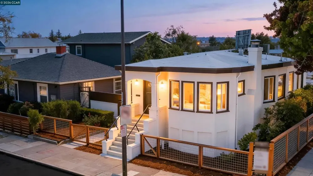 1300 Kains Ave Berkeley, CA 94702