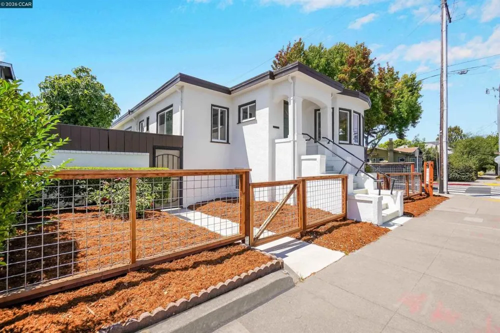 1300 Kains Ave Berkeley, CA 94702