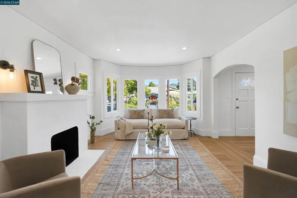 1300 Kains Ave Berkeley, CA 94702