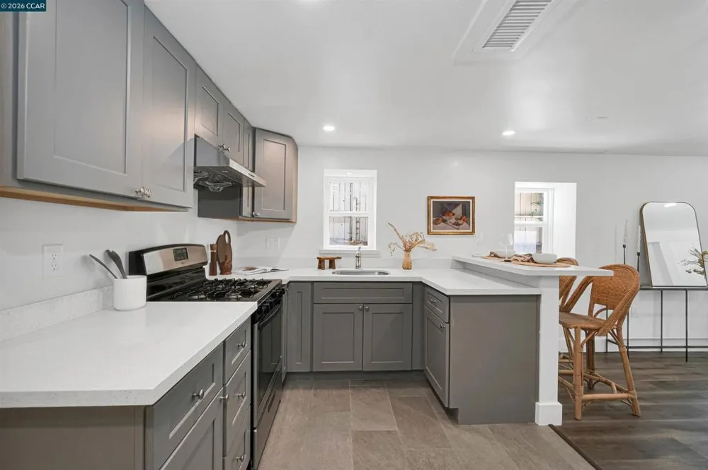 1300 Kains Ave Berkeley, CA 94702