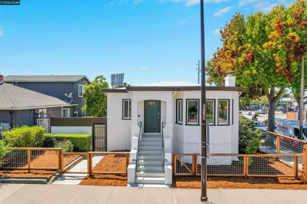 1300 Kains Ave Berkeley, CA 94702