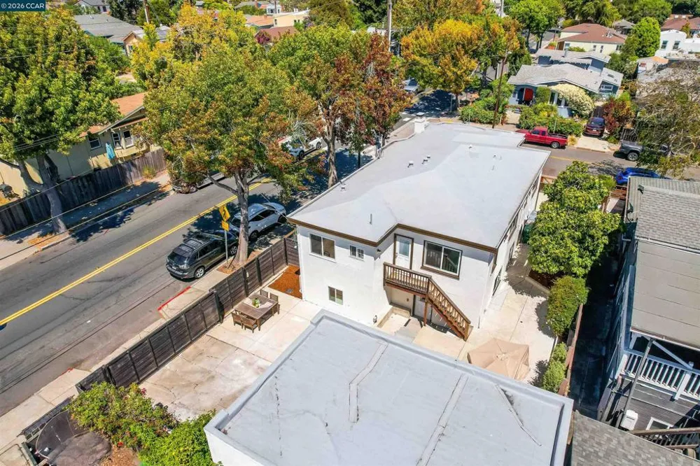 1300 Kains Ave Berkeley, CA 94702