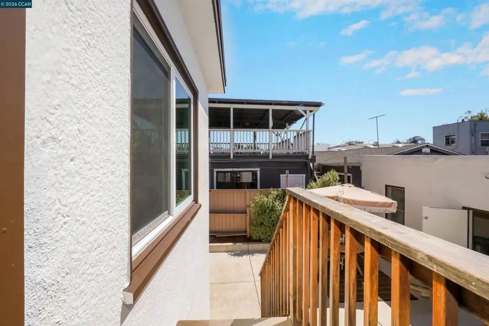 1300 Kains Ave Berkeley, CA 94702