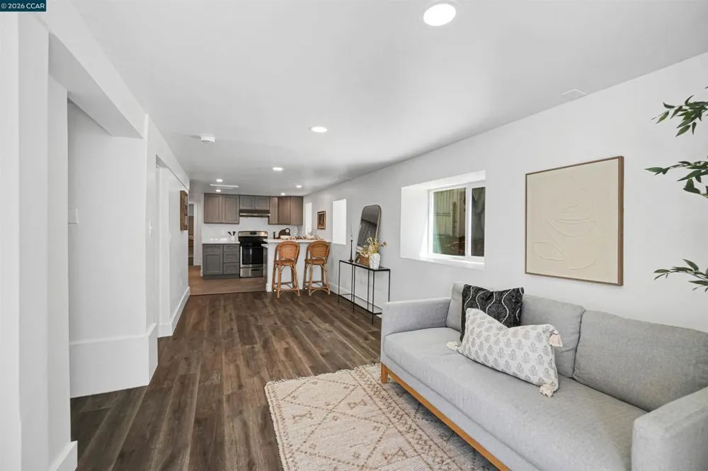 1300 Kains Ave Berkeley, CA 94702