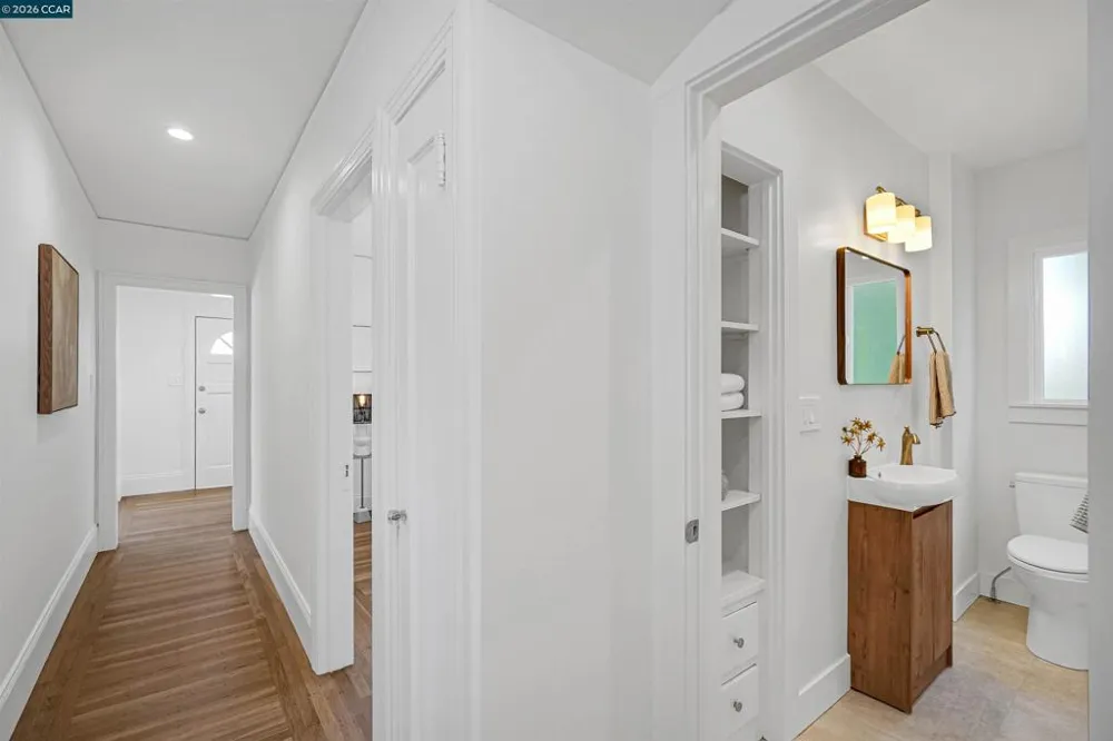 1300 Kains Ave Berkeley, CA 94702