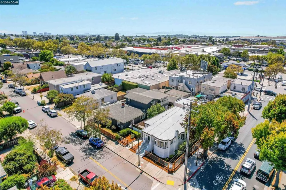 1300 Kains Ave Berkeley, CA 94702