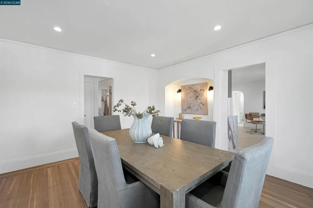 1300 Kains Ave Berkeley, CA 94702